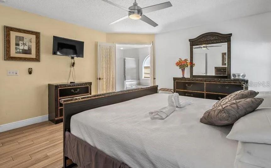 2871 PICADILLY Cir KISSIMMEE, FL 34747