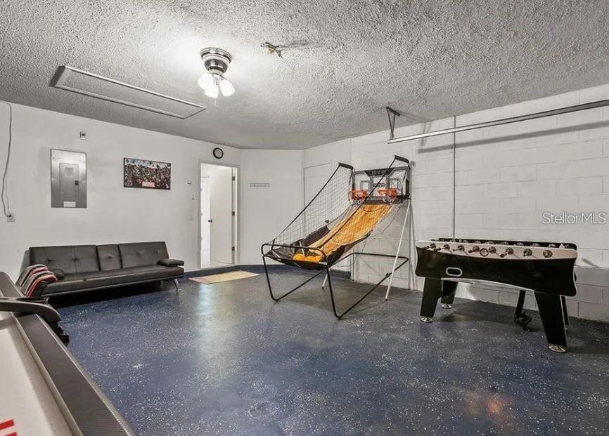 2871 PICADILLY Cir KISSIMMEE, FL 34747