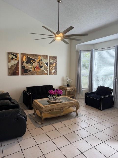 2871 PICADILLY Cir KISSIMMEE, FL 34747