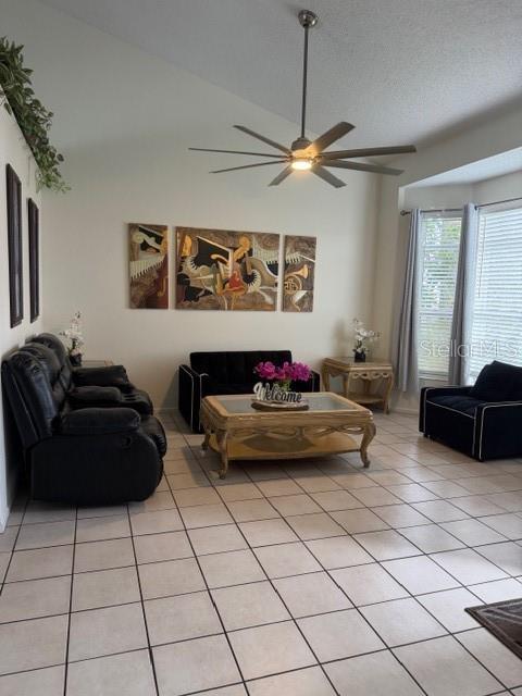 2871 PICADILLY Cir KISSIMMEE, FL 34747