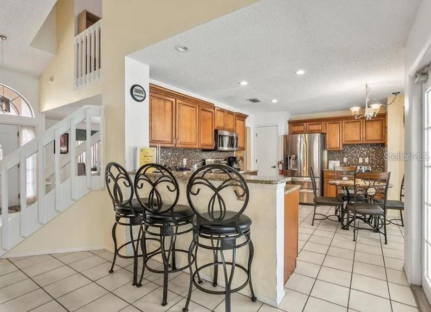 2871 PICADILLY Cir KISSIMMEE, FL 34747