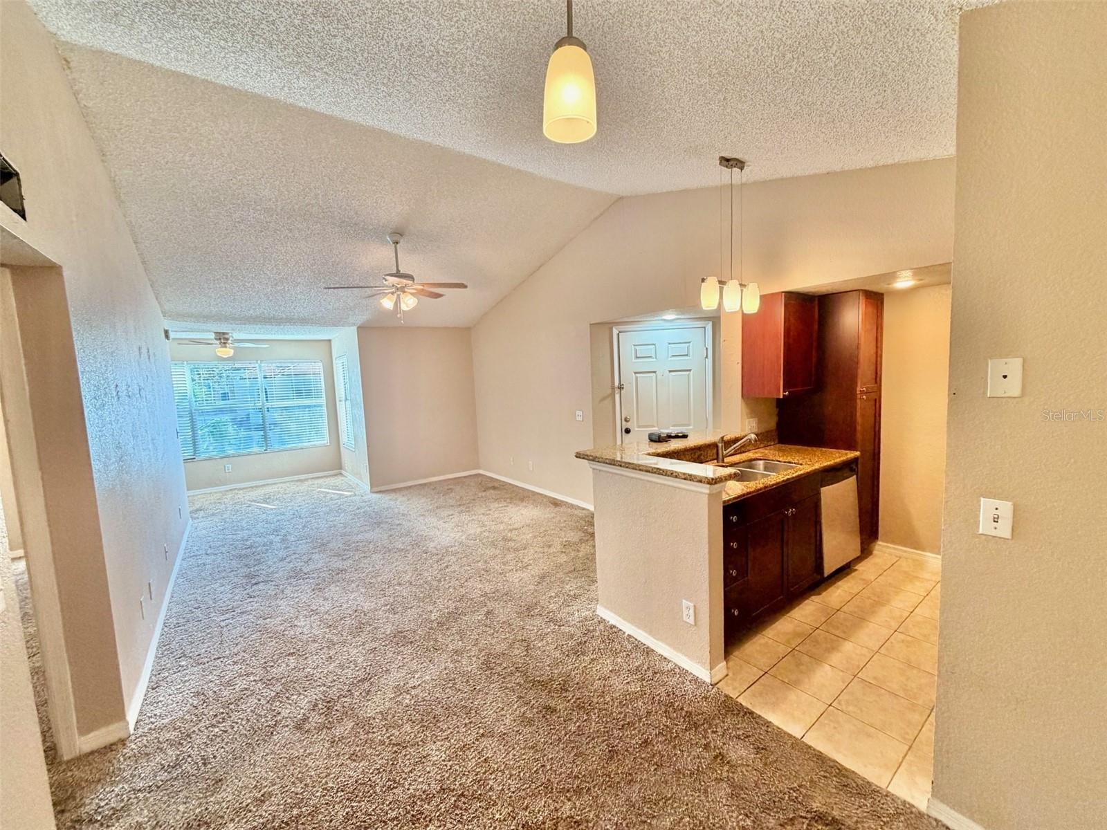 5124 CONROY Rd #34 ORLANDO, FL 32811