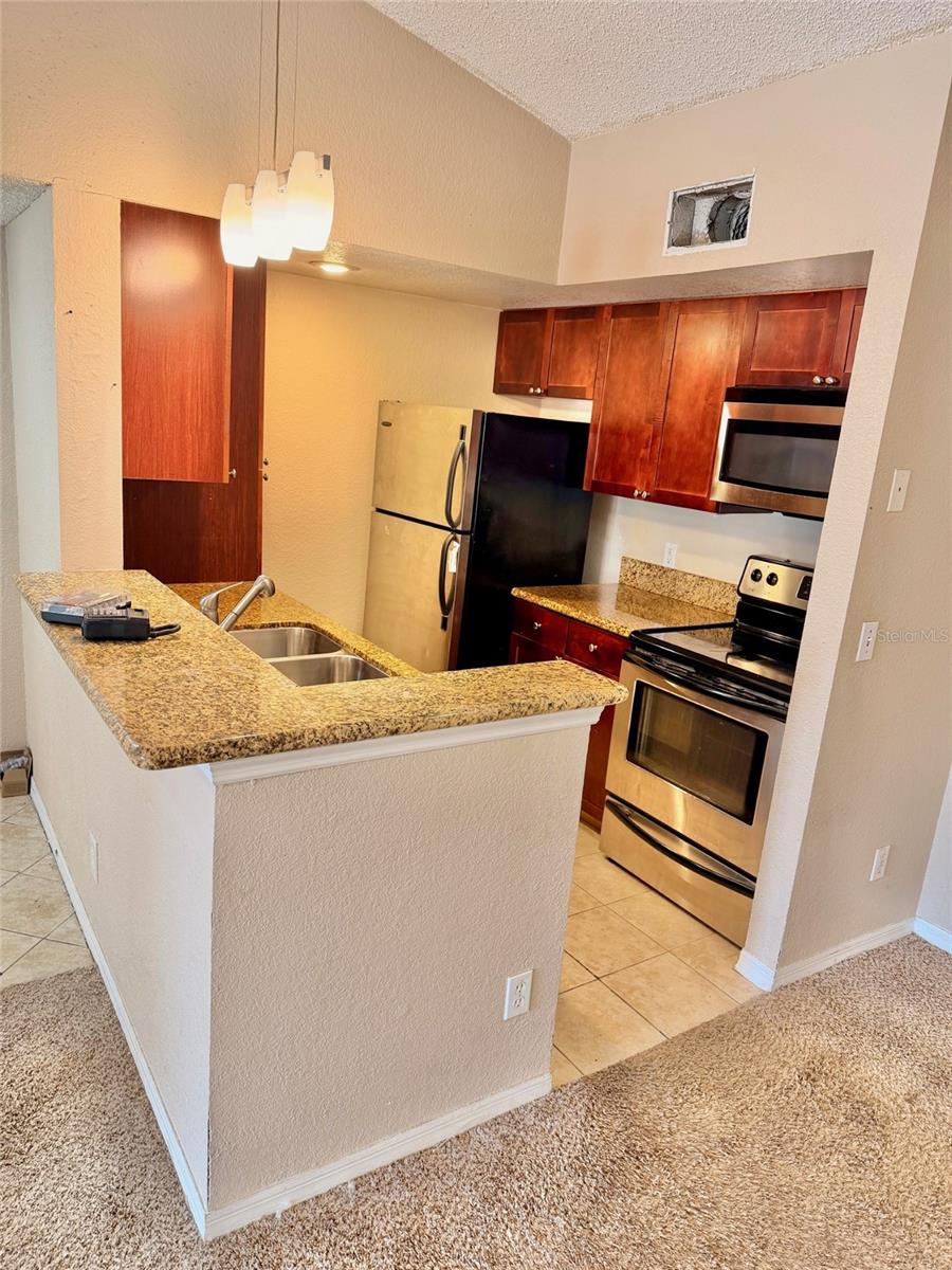 5124 CONROY Rd #34 ORLANDO, FL 32811