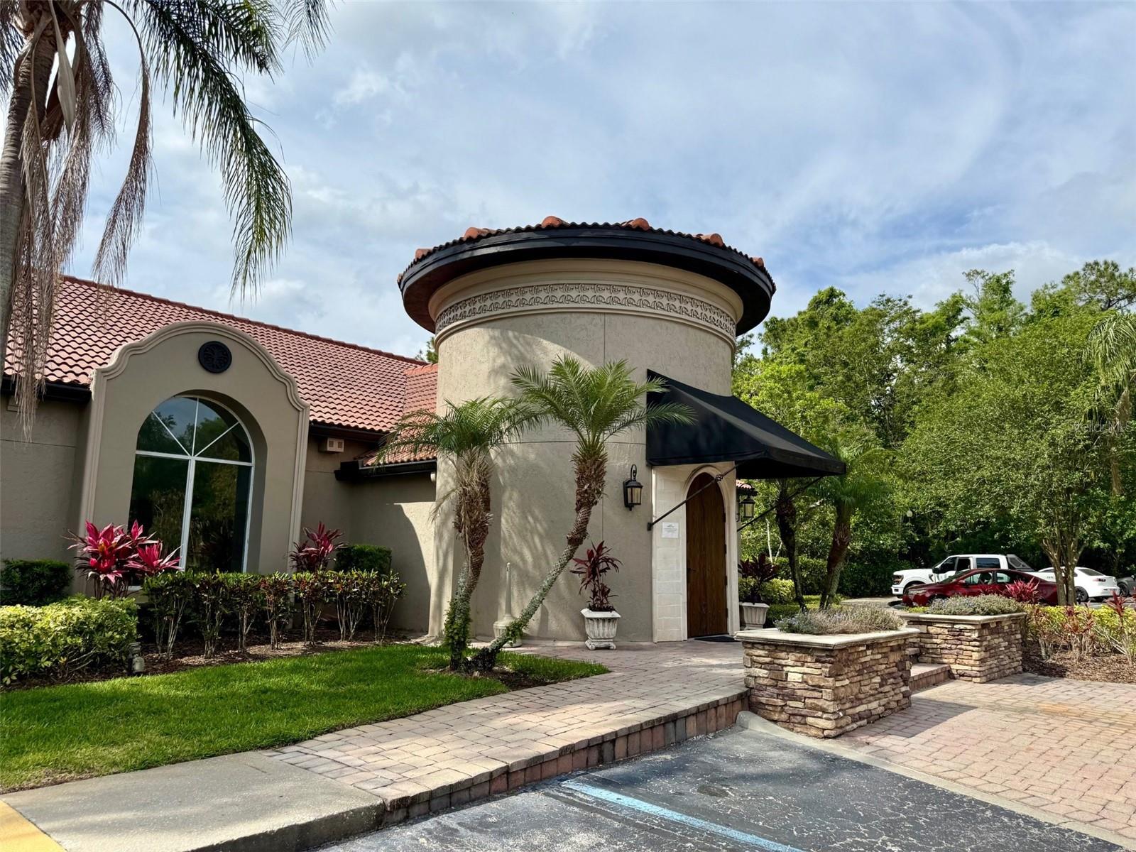 5124 CONROY Rd #34 ORLANDO, FL 32811