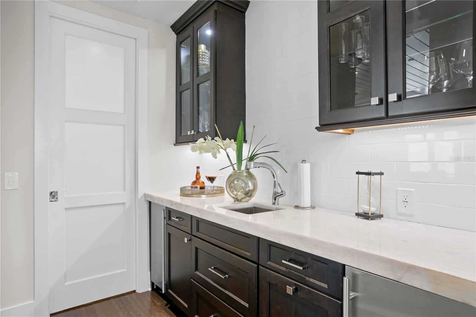 146 4TH Ave #600 ST PETERSBURG, FL 33701