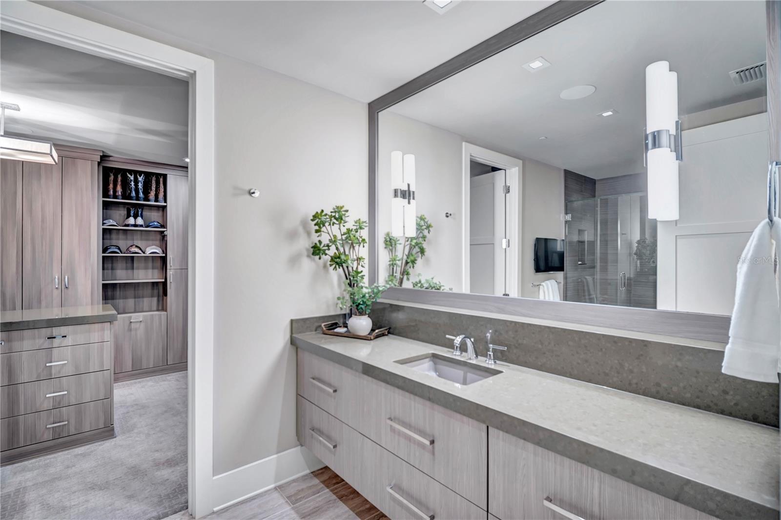 146 4TH Ave #600 ST PETERSBURG, FL 33701