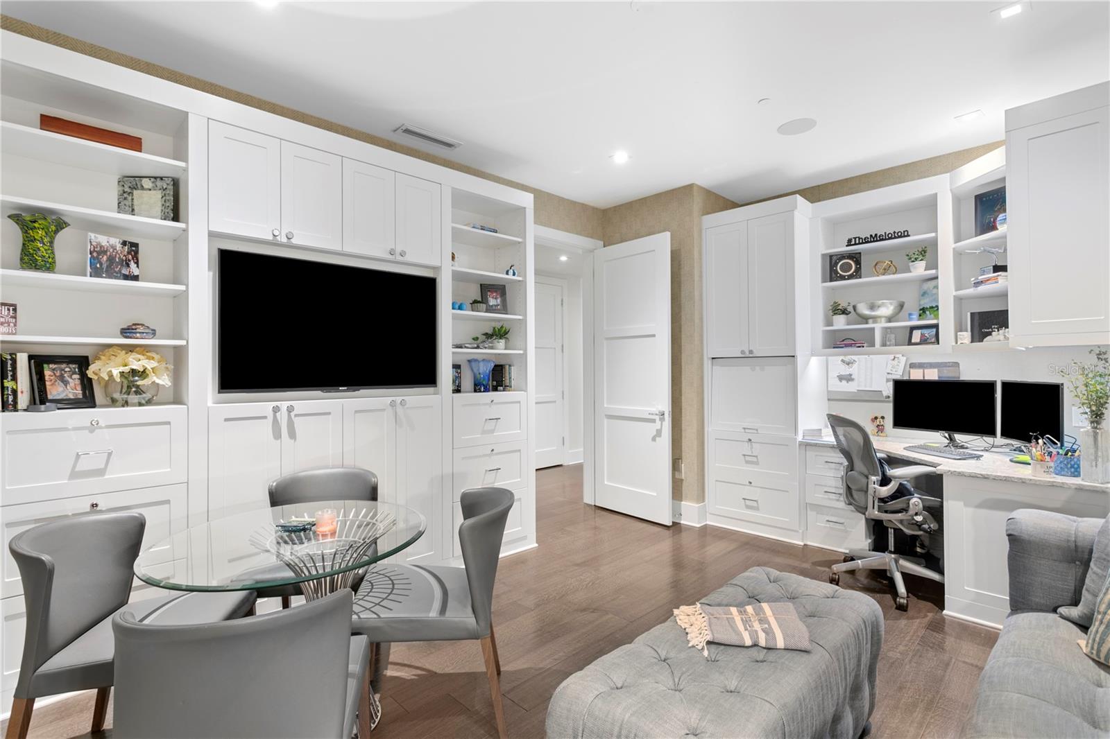 146 4TH Ave #600 ST PETERSBURG, FL 33701