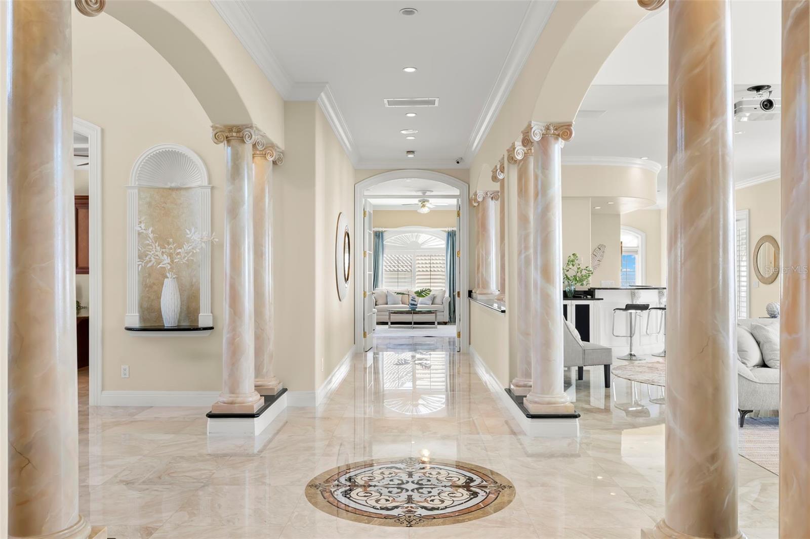 6199 54TH St ST PETERSBURG, FL 33715