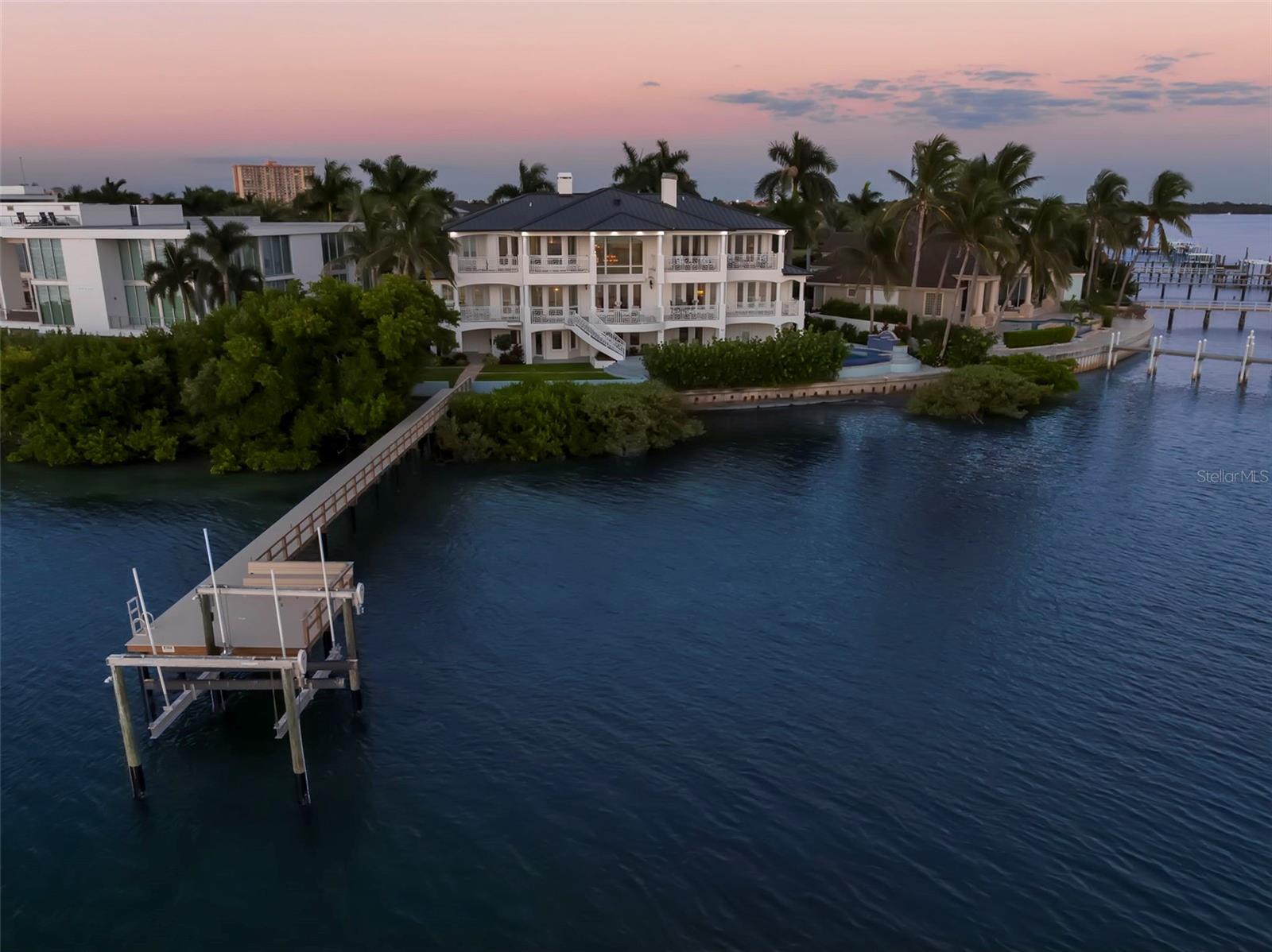 6199 54TH St ST PETERSBURG, FL 33715