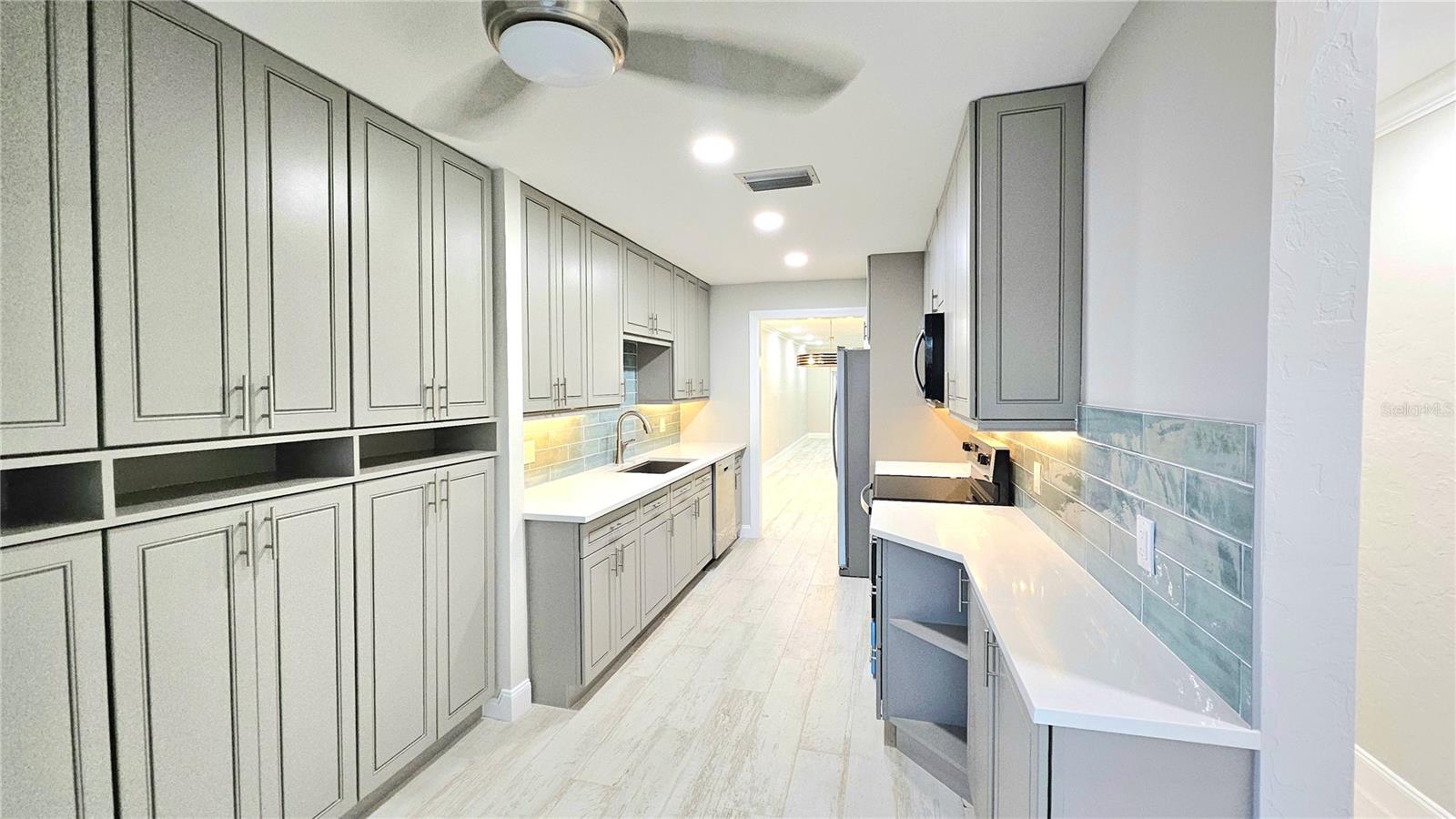 517 BOCA CIEGA Pt Blvd ST PETERSBURG, FL 33708