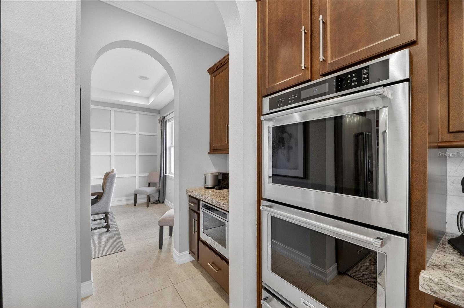 18233 LEAFMORE St LUTZ, FL 33548