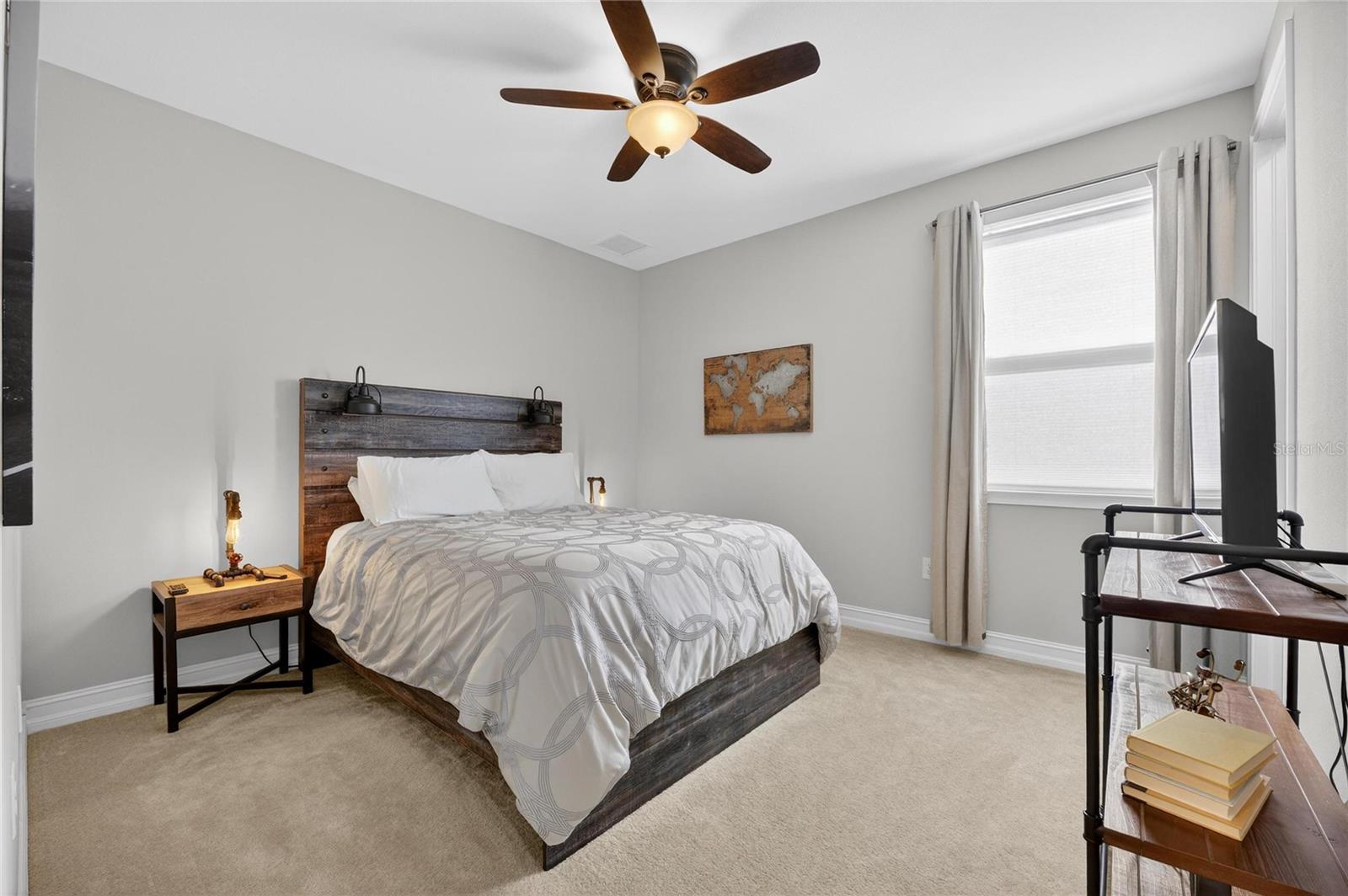 18233 LEAFMORE St LUTZ, FL 33548