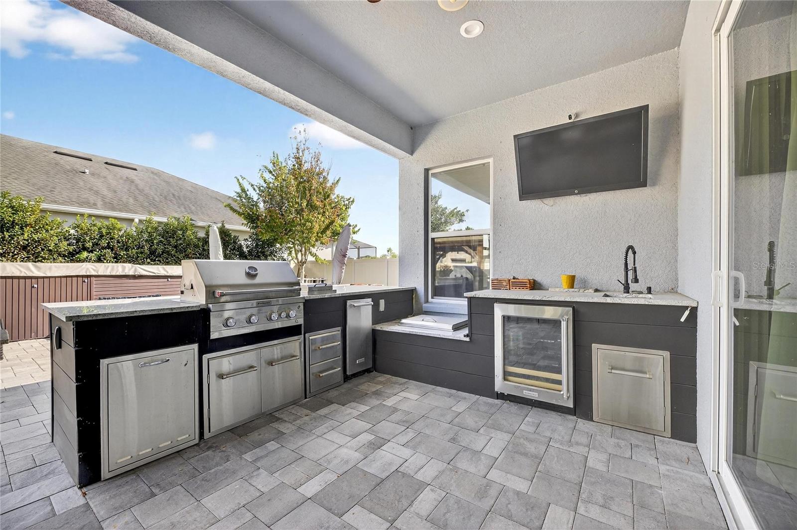 18233 LEAFMORE St LUTZ, FL 33548