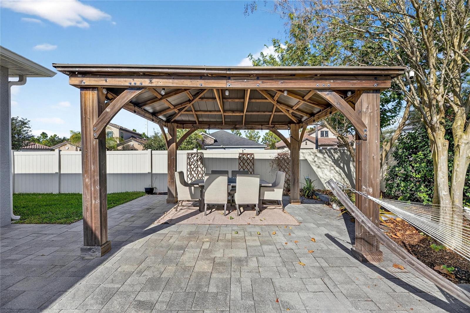 18233 LEAFMORE St LUTZ, FL 33548