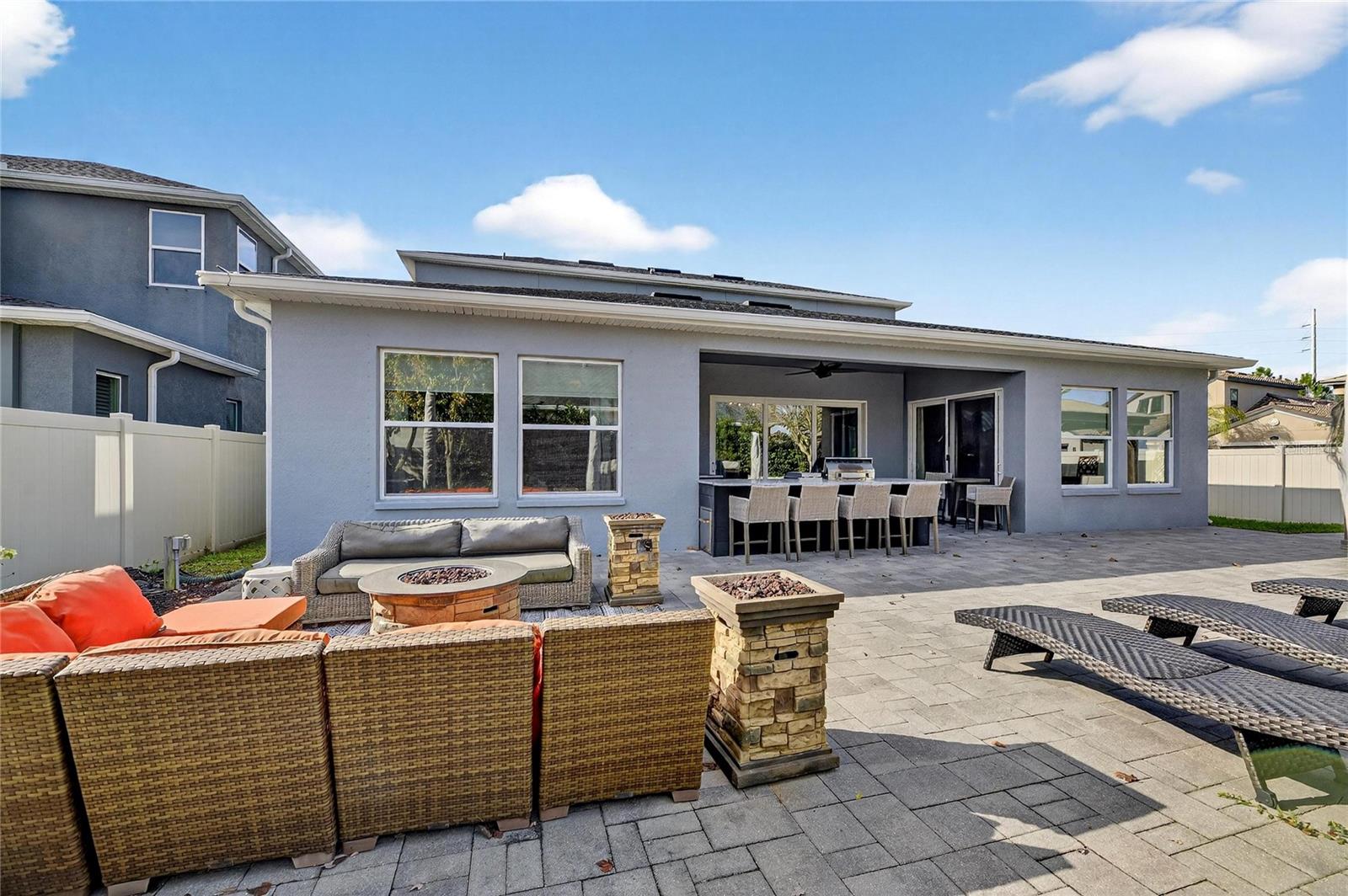 18233 LEAFMORE St LUTZ, FL 33548