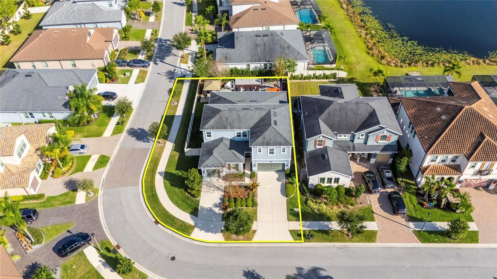 18233 LEAFMORE St LUTZ, FL 33548