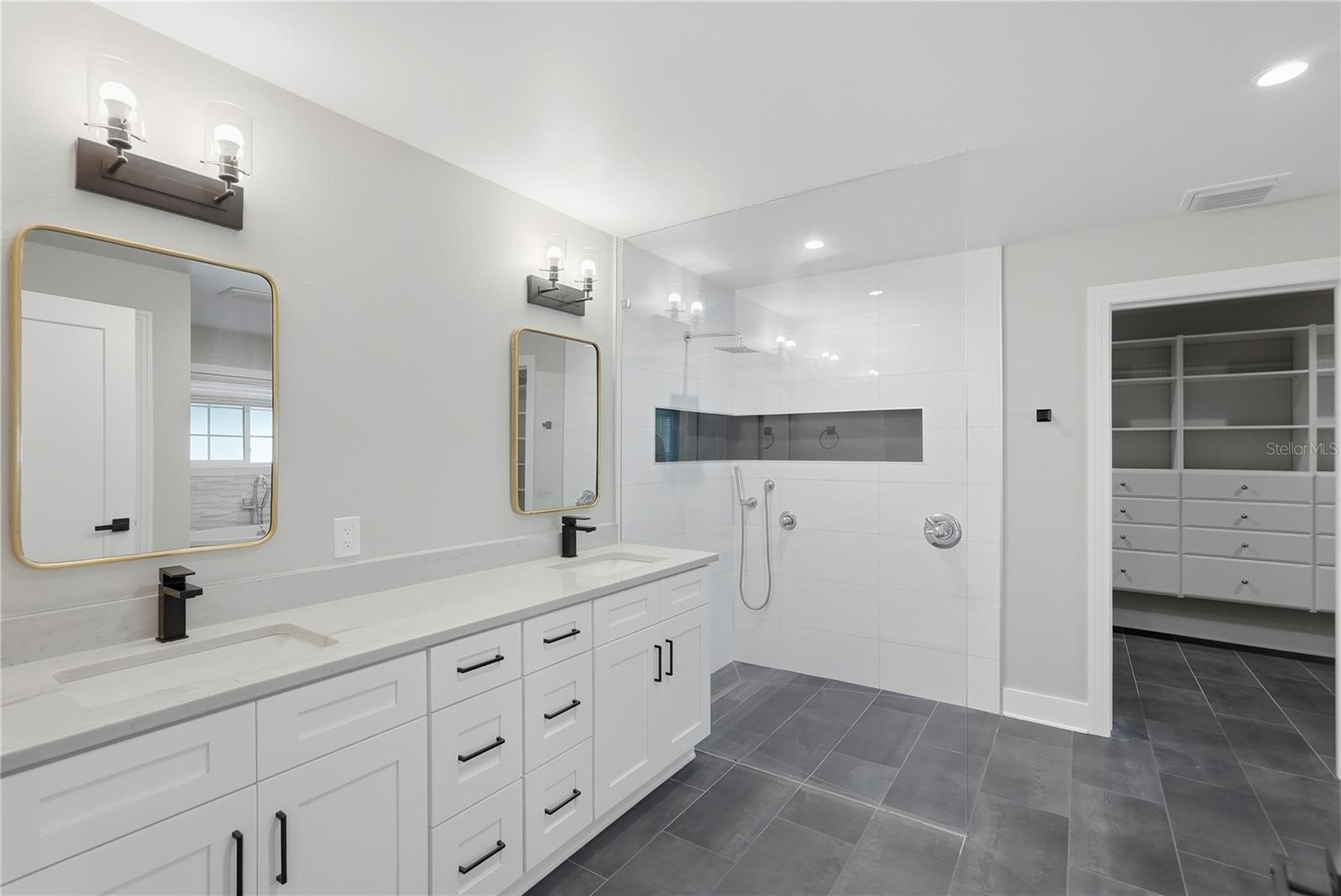 845 SNELL Isle Blvd ST PETERSBURG, FL 33704