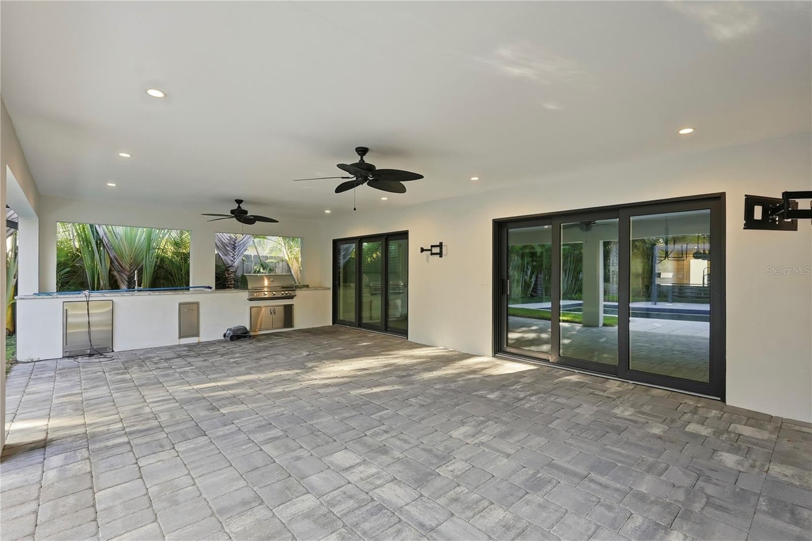 845 SNELL Isle Blvd ST PETERSBURG, FL 33704