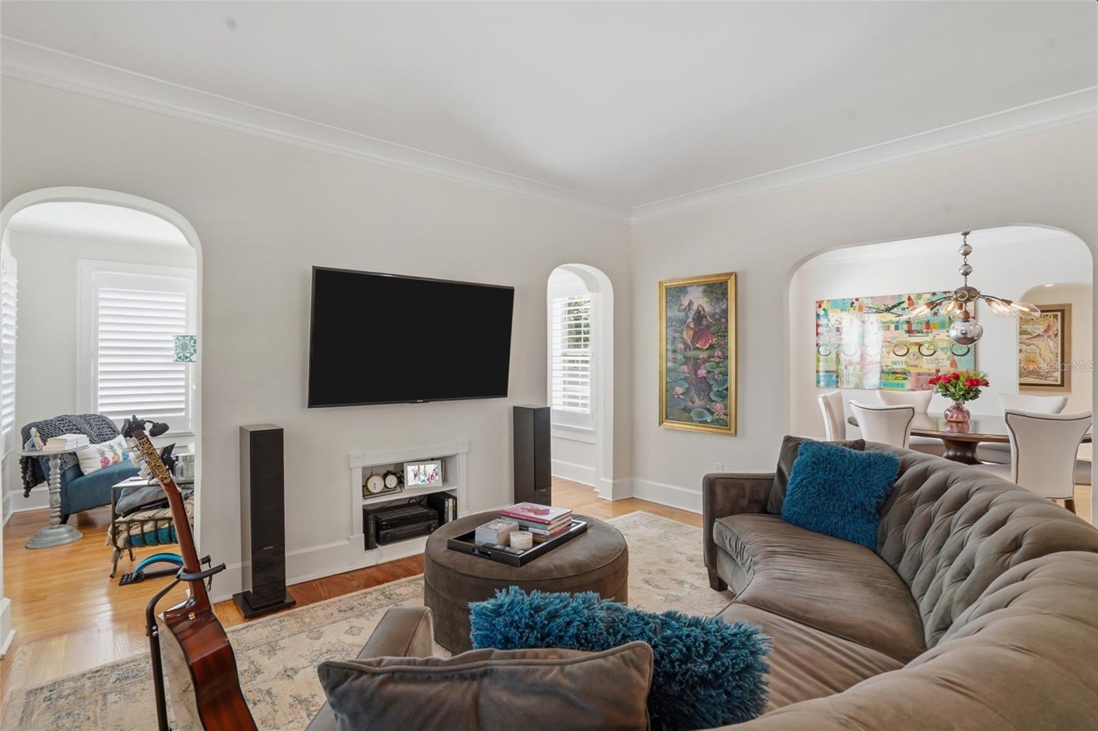 126 22ND Ave ST PETERSBURG, FL 33704