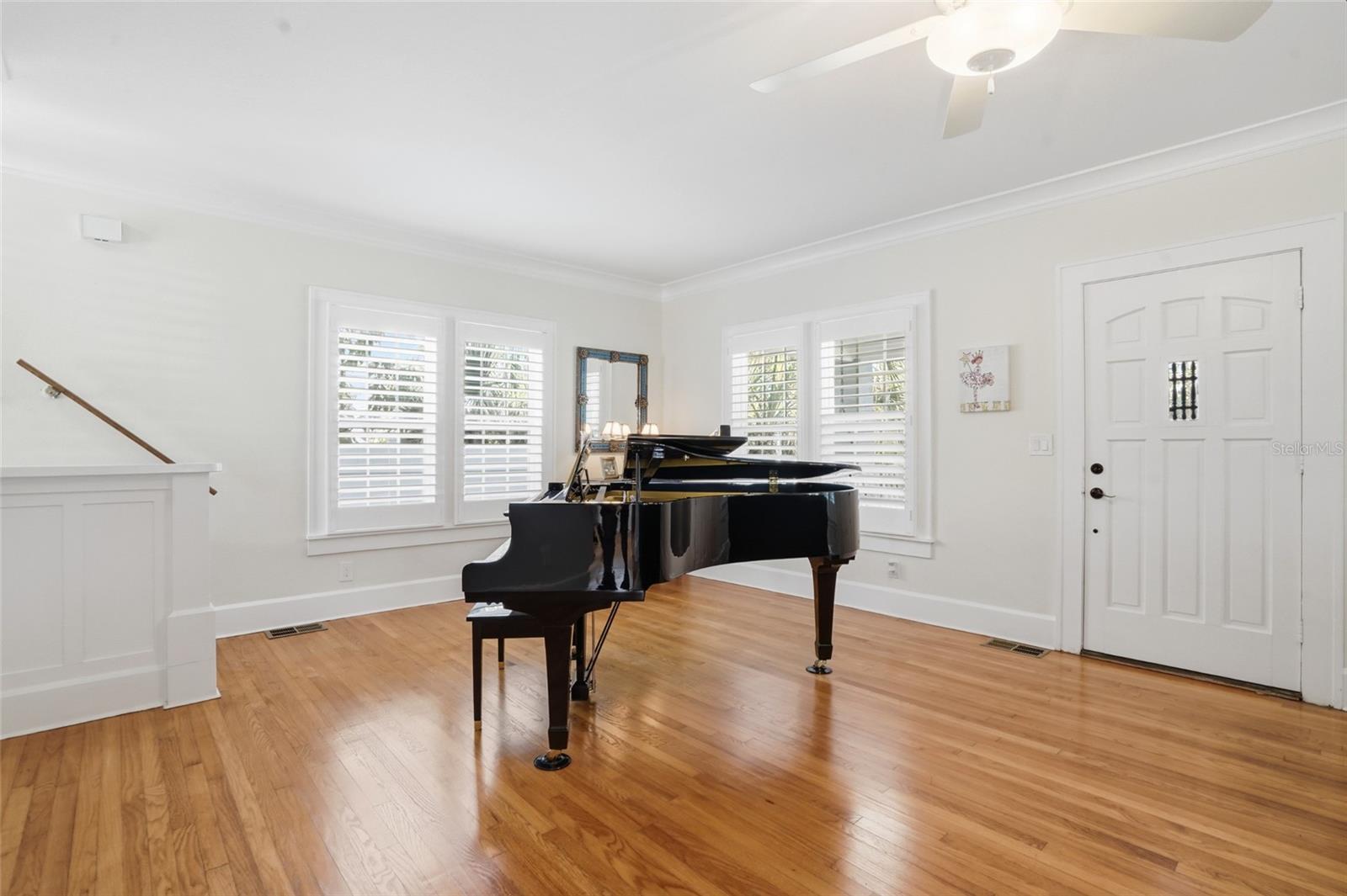 126 22ND Ave ST PETERSBURG, FL 33704