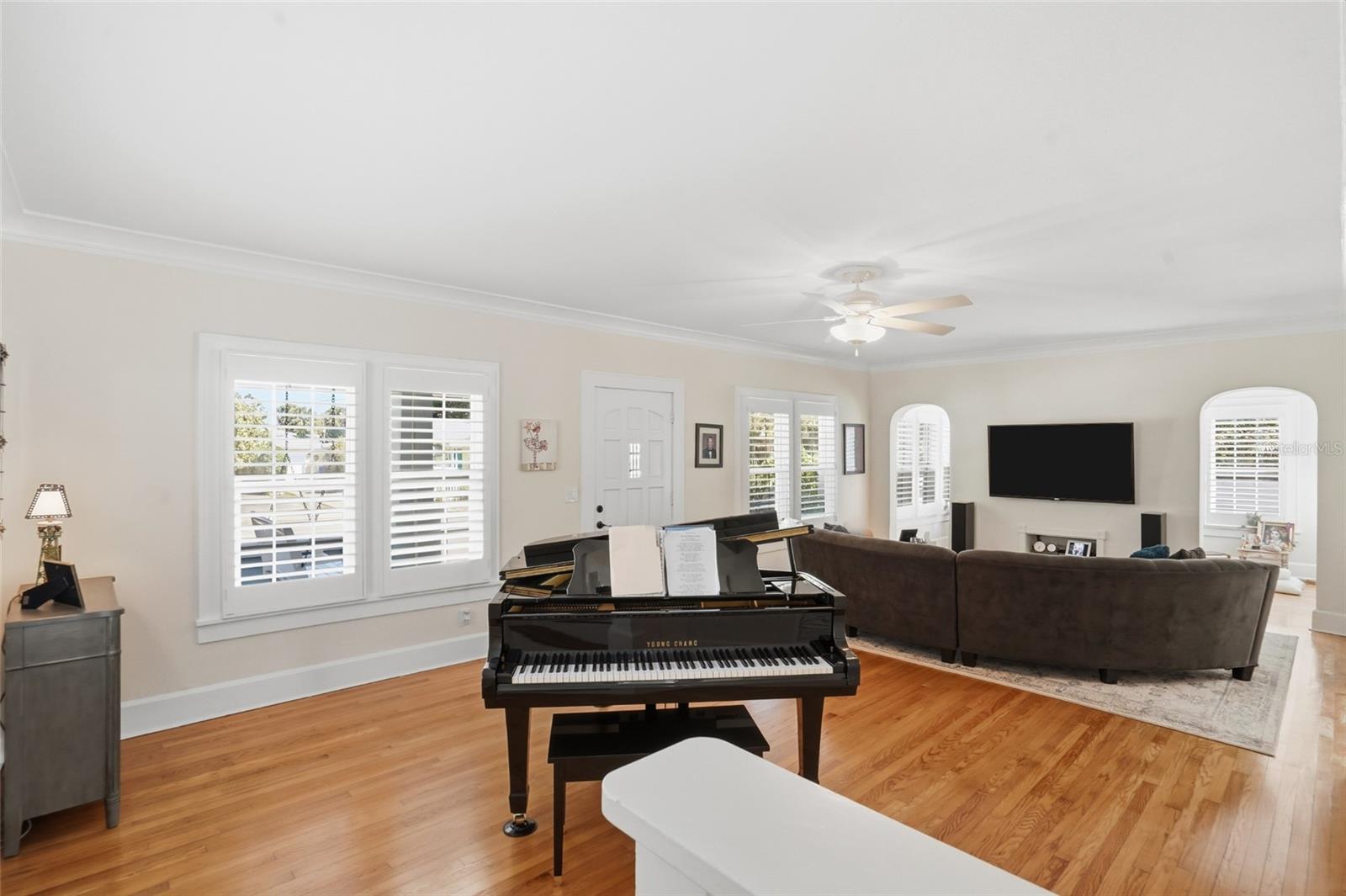 126 22ND Ave ST PETERSBURG, FL 33704