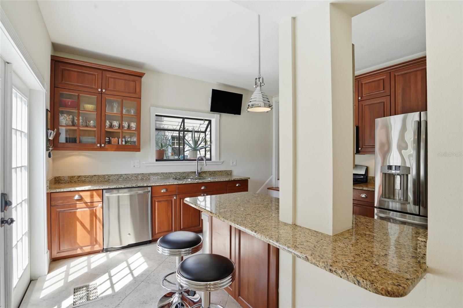 126 22ND Ave ST PETERSBURG, FL 33704