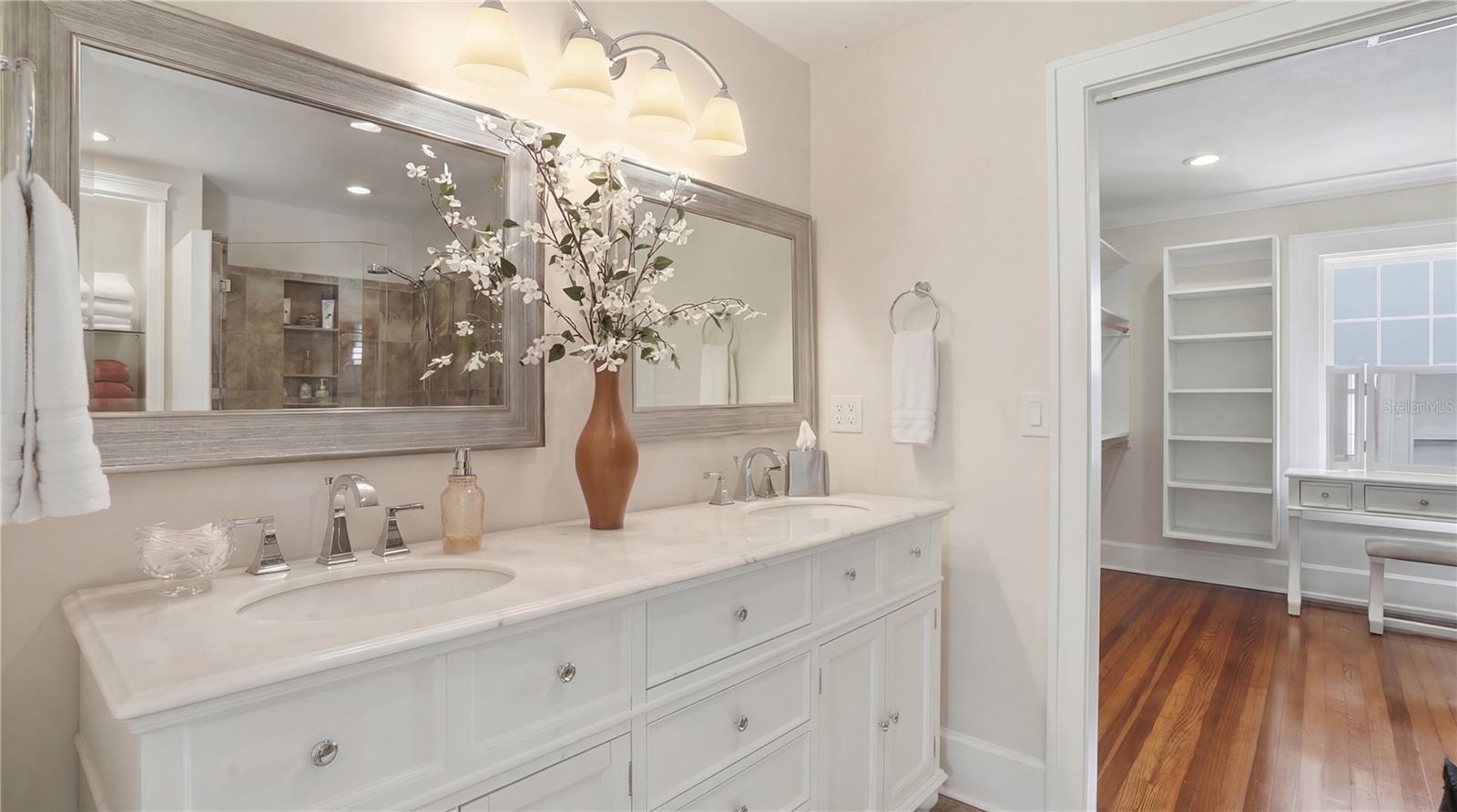 126 22ND Ave ST PETERSBURG, FL 33704