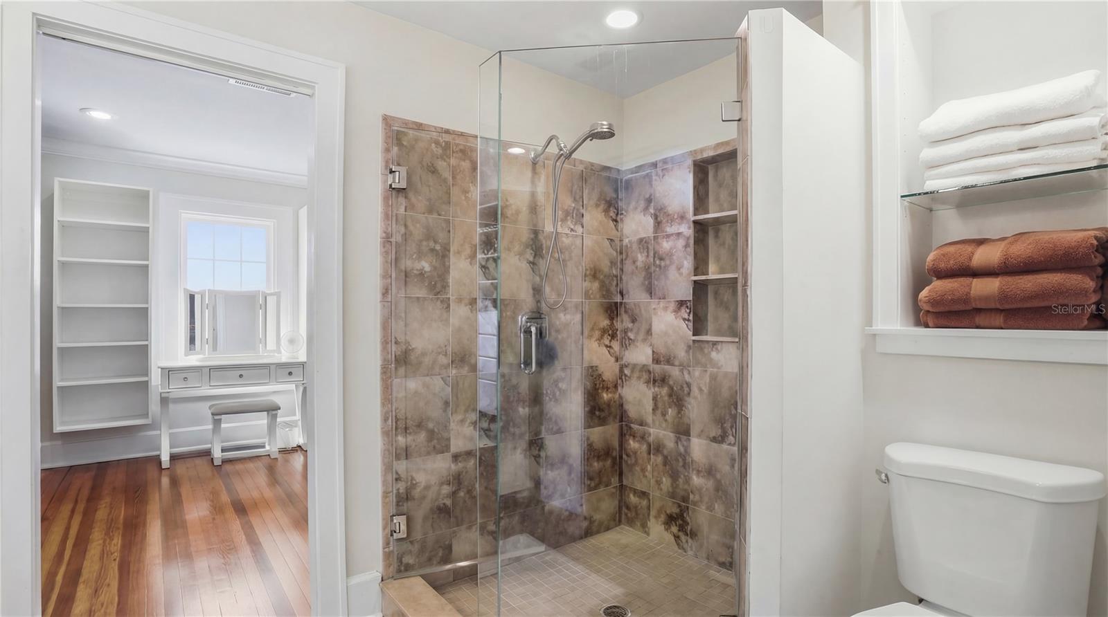 126 22ND Ave ST PETERSBURG, FL 33704