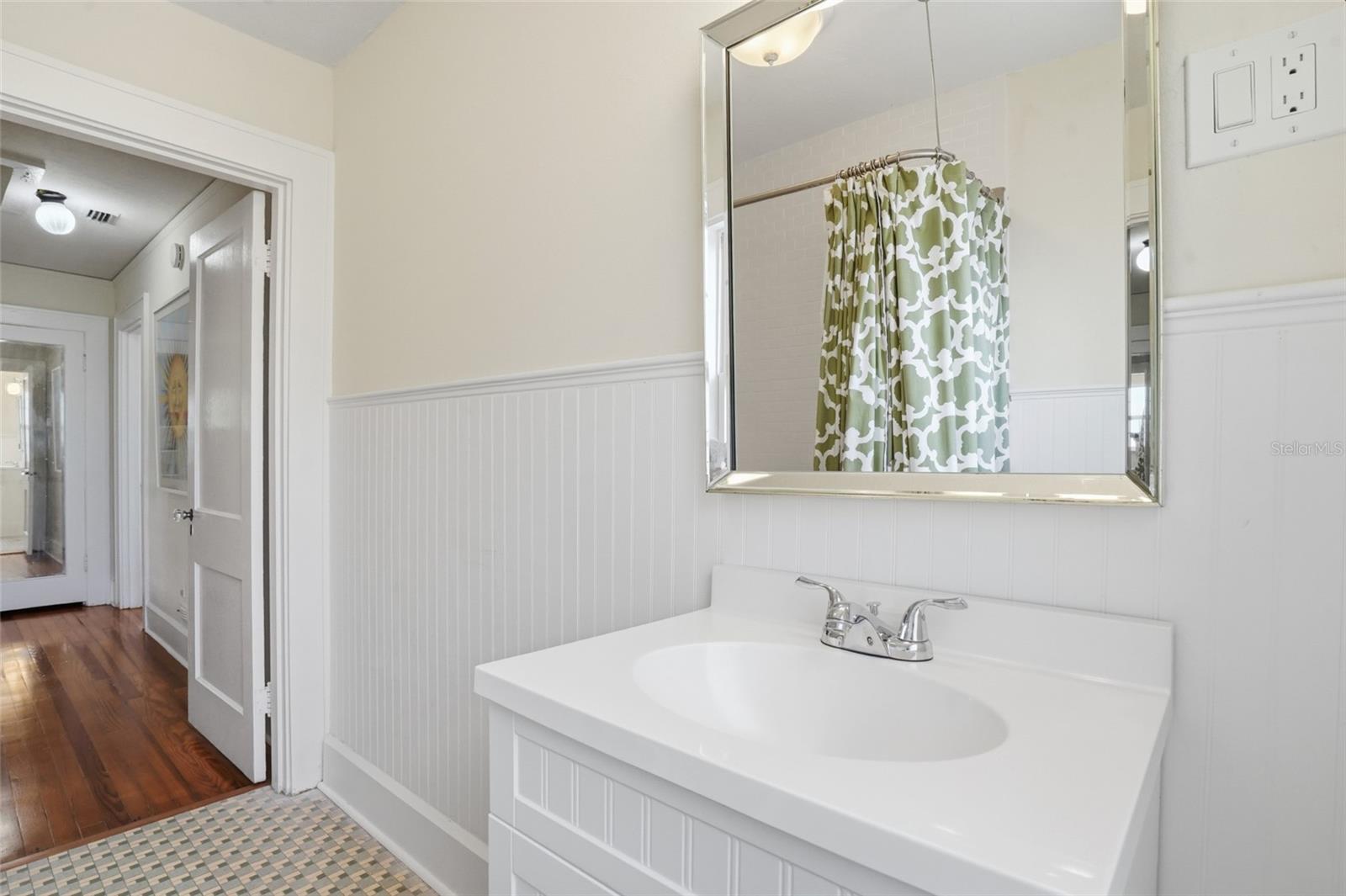 126 22ND Ave ST PETERSBURG, FL 33704