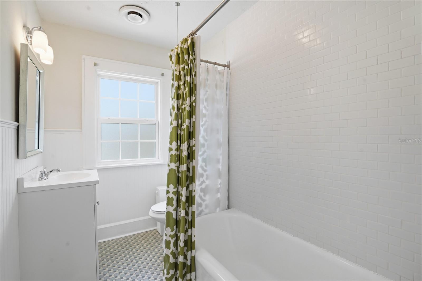 126 22ND Ave ST PETERSBURG, FL 33704