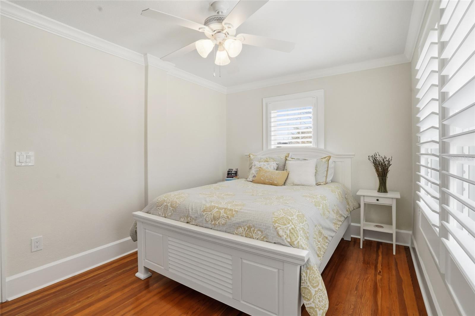 126 22ND Ave ST PETERSBURG, FL 33704