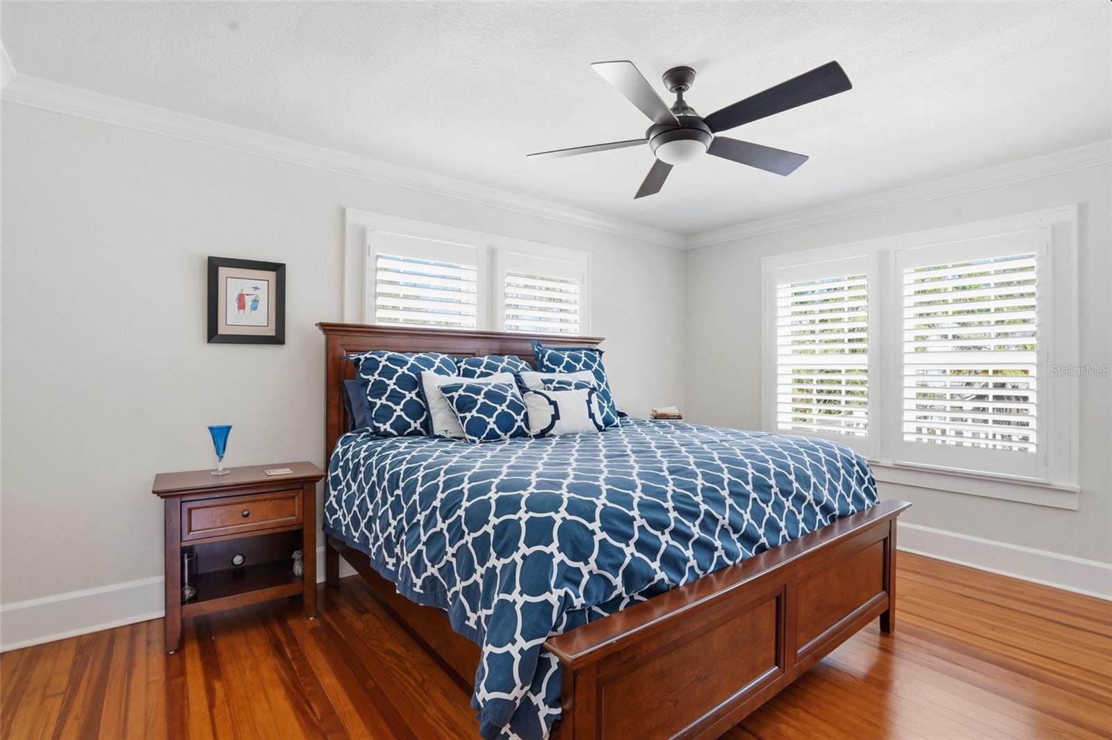 126 22ND Ave ST PETERSBURG, FL 33704