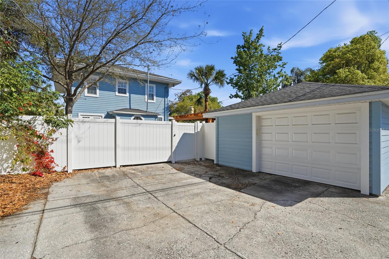 126 22ND Ave ST PETERSBURG, FL 33704