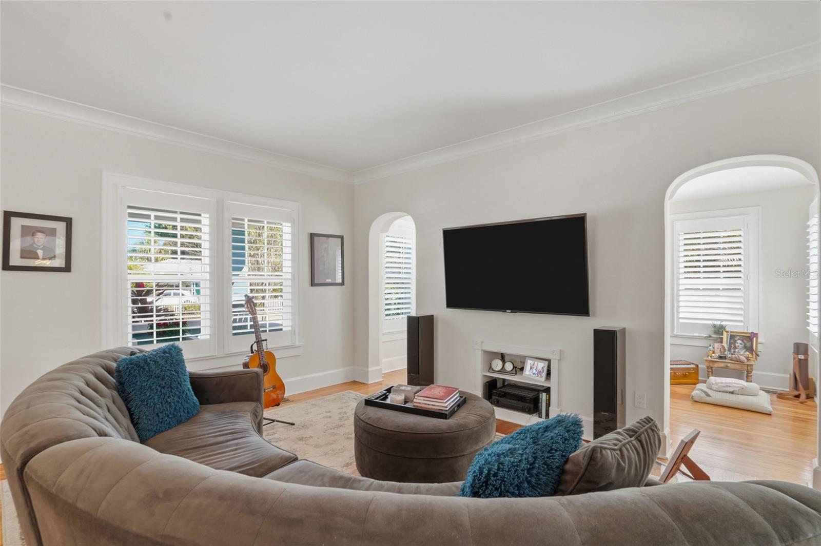 126 22ND Ave ST PETERSBURG, FL 33704