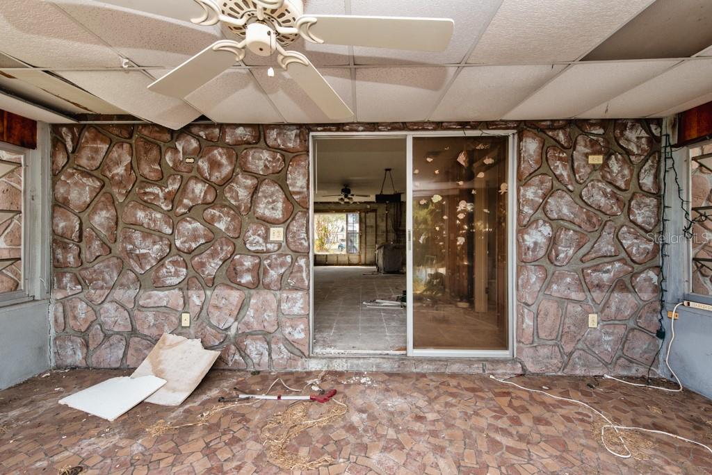 8848 W MILLPOINT Rd RIVERVIEW, FL 33578