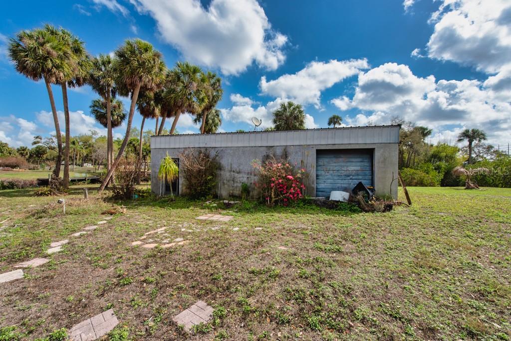 8848 W MILLPOINT Rd RIVERVIEW, FL 33578
