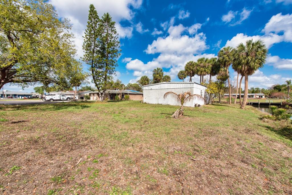 8848 W MILLPOINT Rd RIVERVIEW, FL 33578