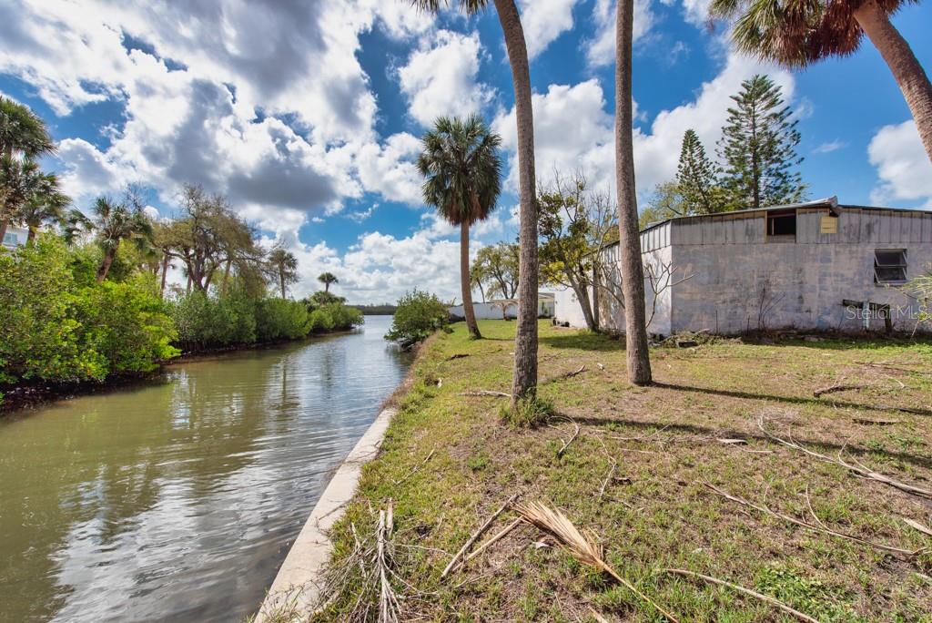 8848 W MILLPOINT Rd RIVERVIEW, FL 33578