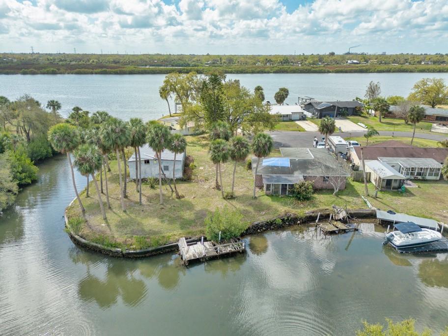 8848 W MILLPOINT Rd RIVERVIEW, FL 33578