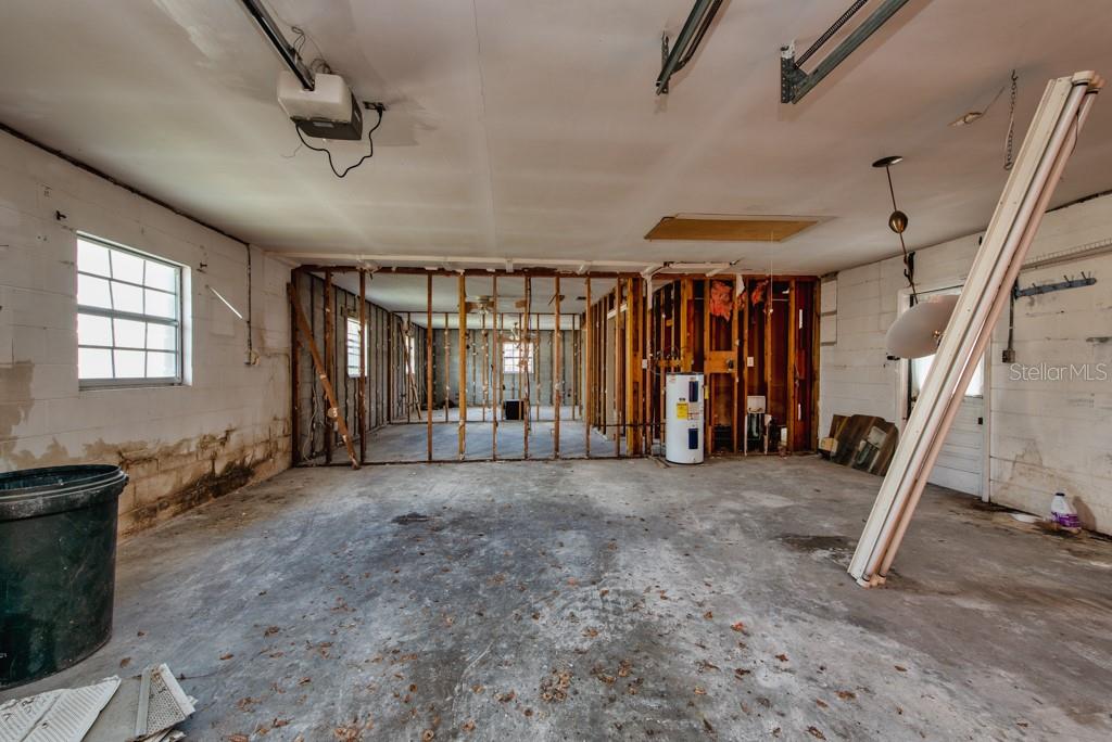 8848 W MILLPOINT Rd RIVERVIEW, FL 33578