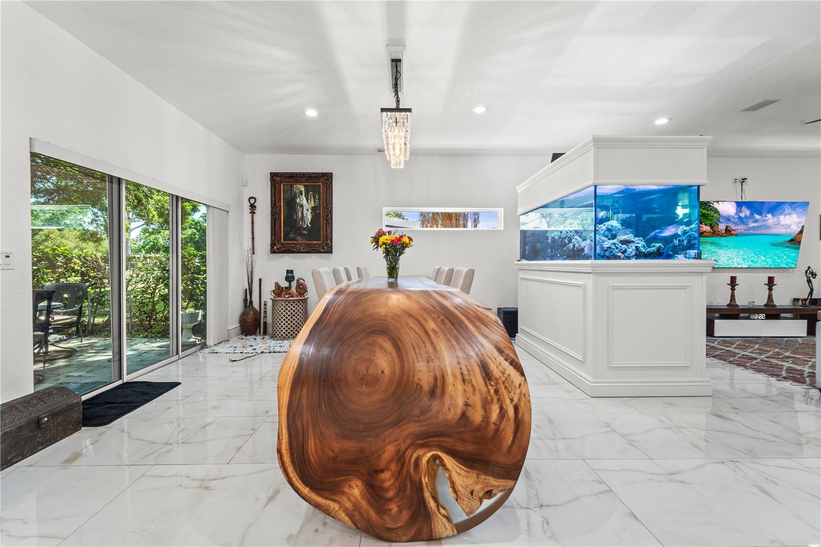 2520 GOMAZ Way ST PETERSBURG, FL 33712