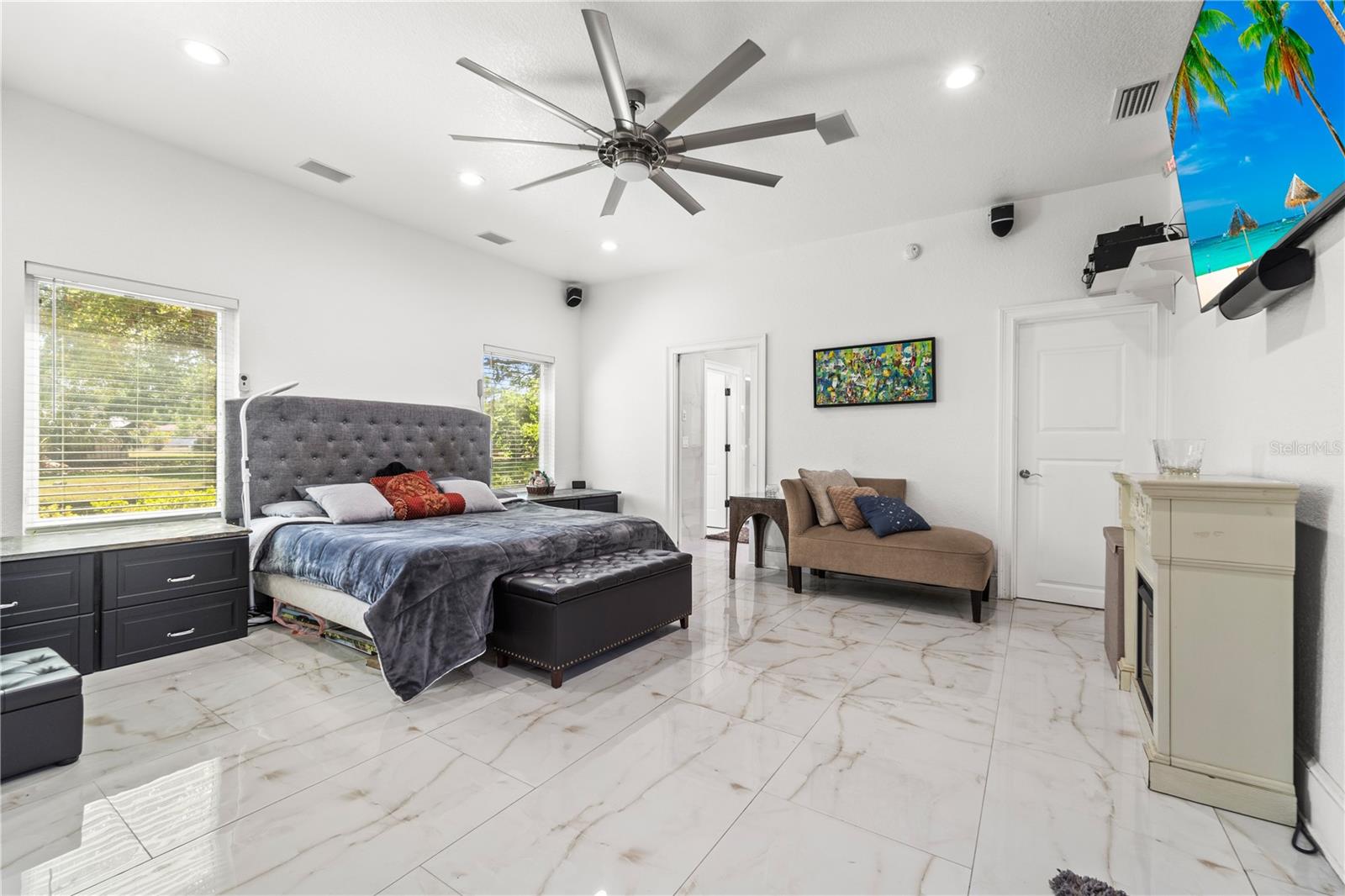 2520 GOMAZ Way ST PETERSBURG, FL 33712