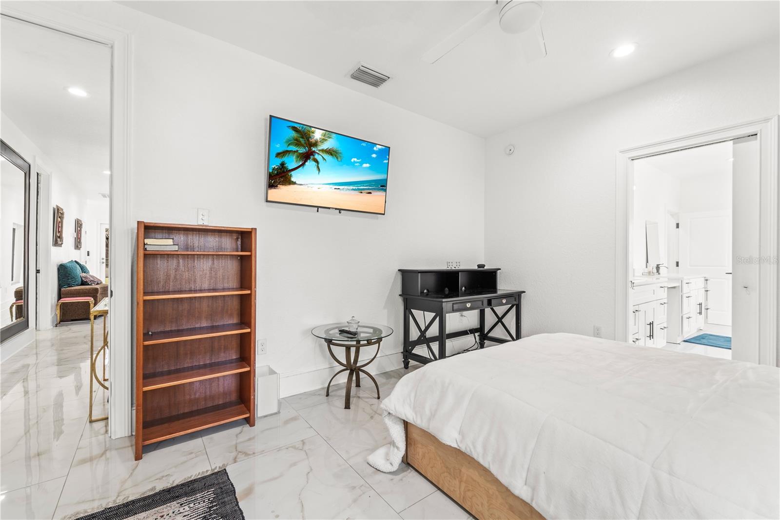 2520 GOMAZ Way ST PETERSBURG, FL 33712