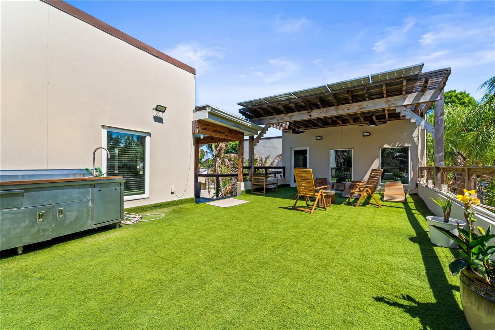 2520 GOMAZ Way ST PETERSBURG, FL 33712