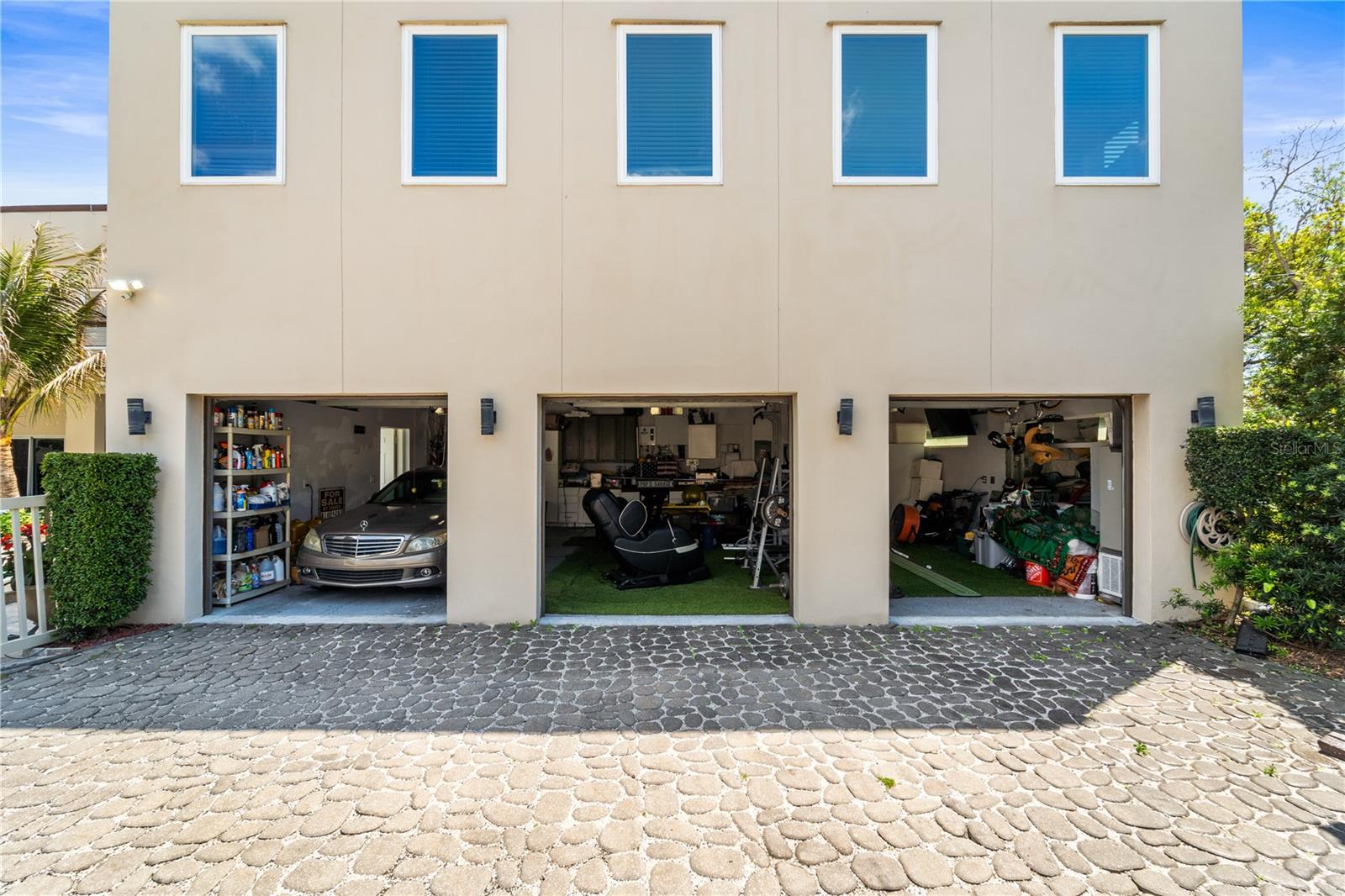 2520 GOMAZ Way ST PETERSBURG, FL 33712