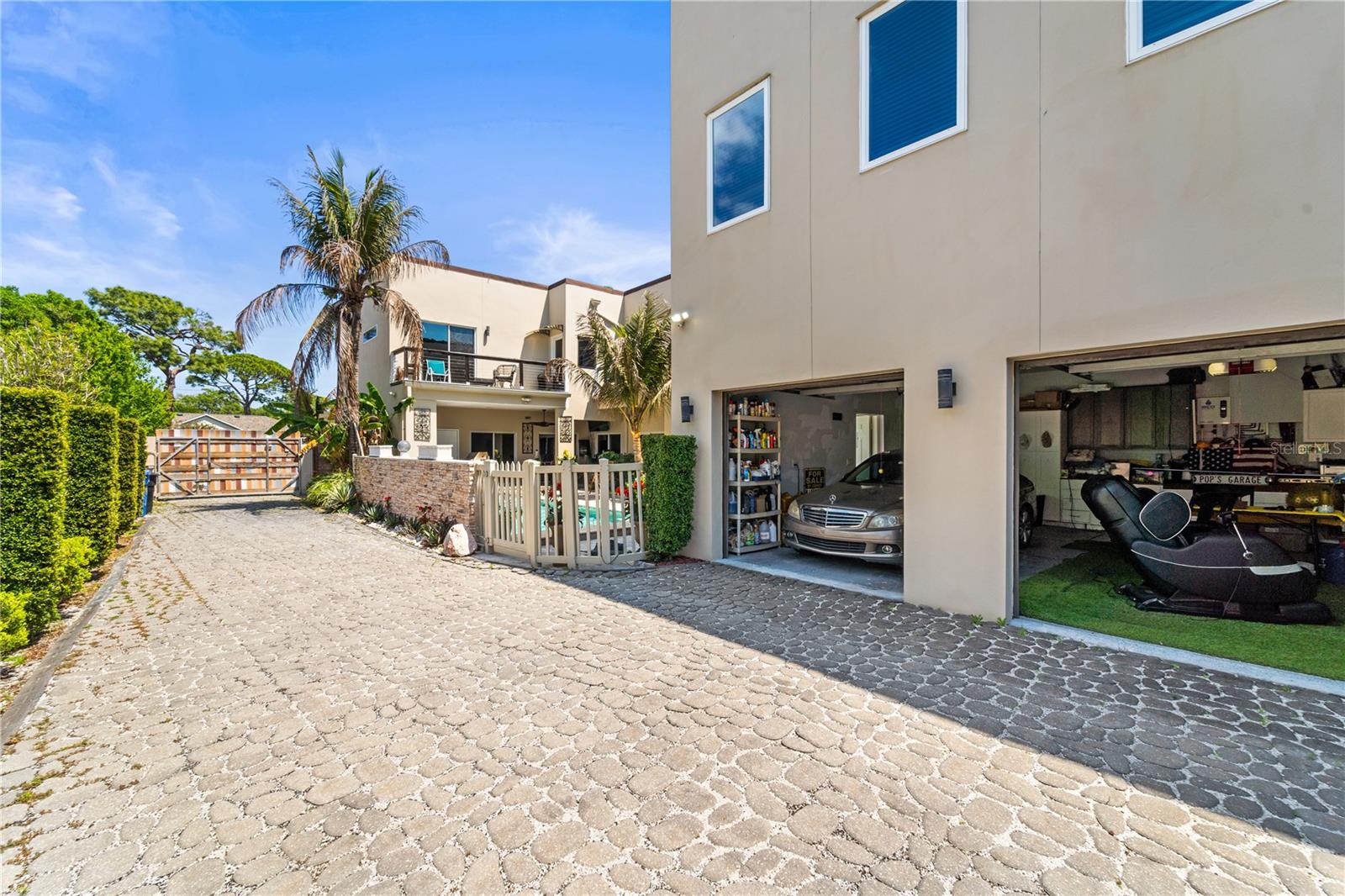 2520 GOMAZ Way ST PETERSBURG, FL 33712