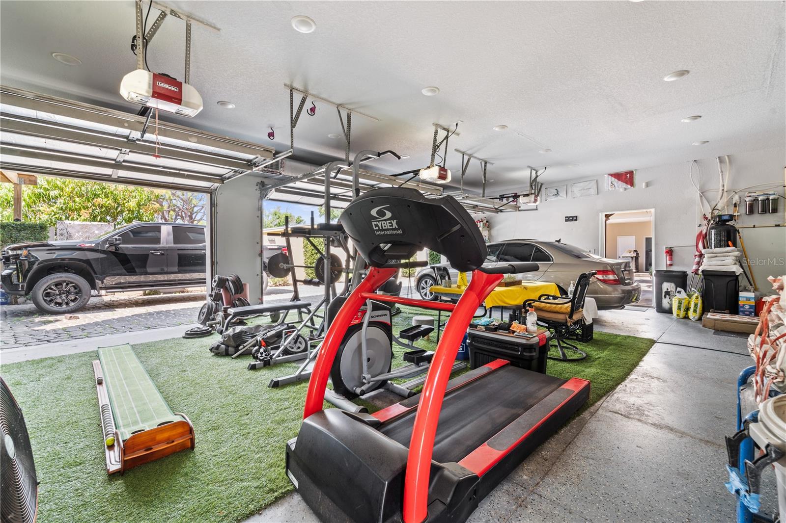 2520 GOMAZ Way ST PETERSBURG, FL 33712