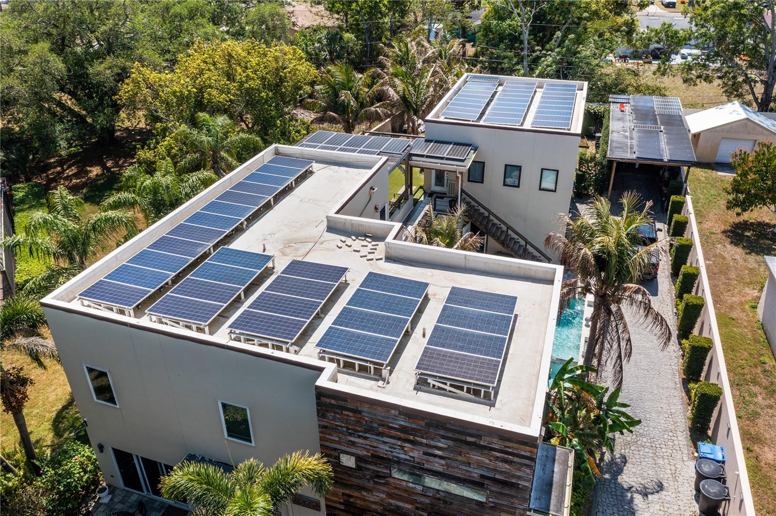 2520 GOMAZ Way ST PETERSBURG, FL 33712