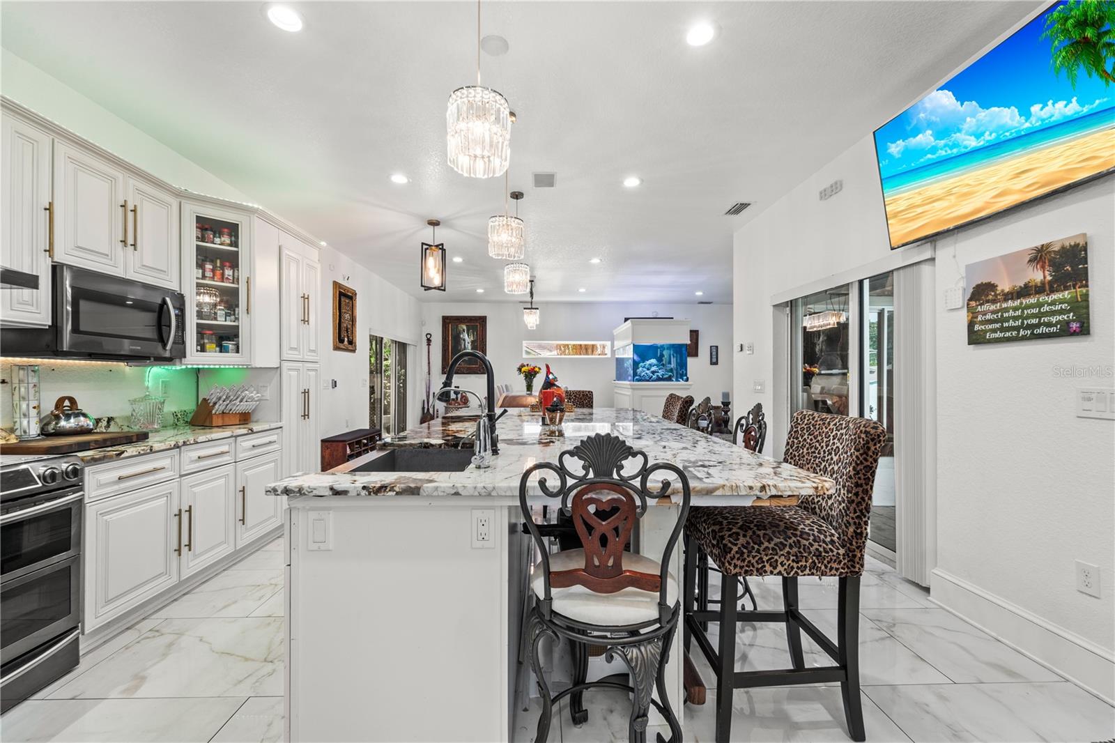 2520 GOMAZ Way ST PETERSBURG, FL 33712