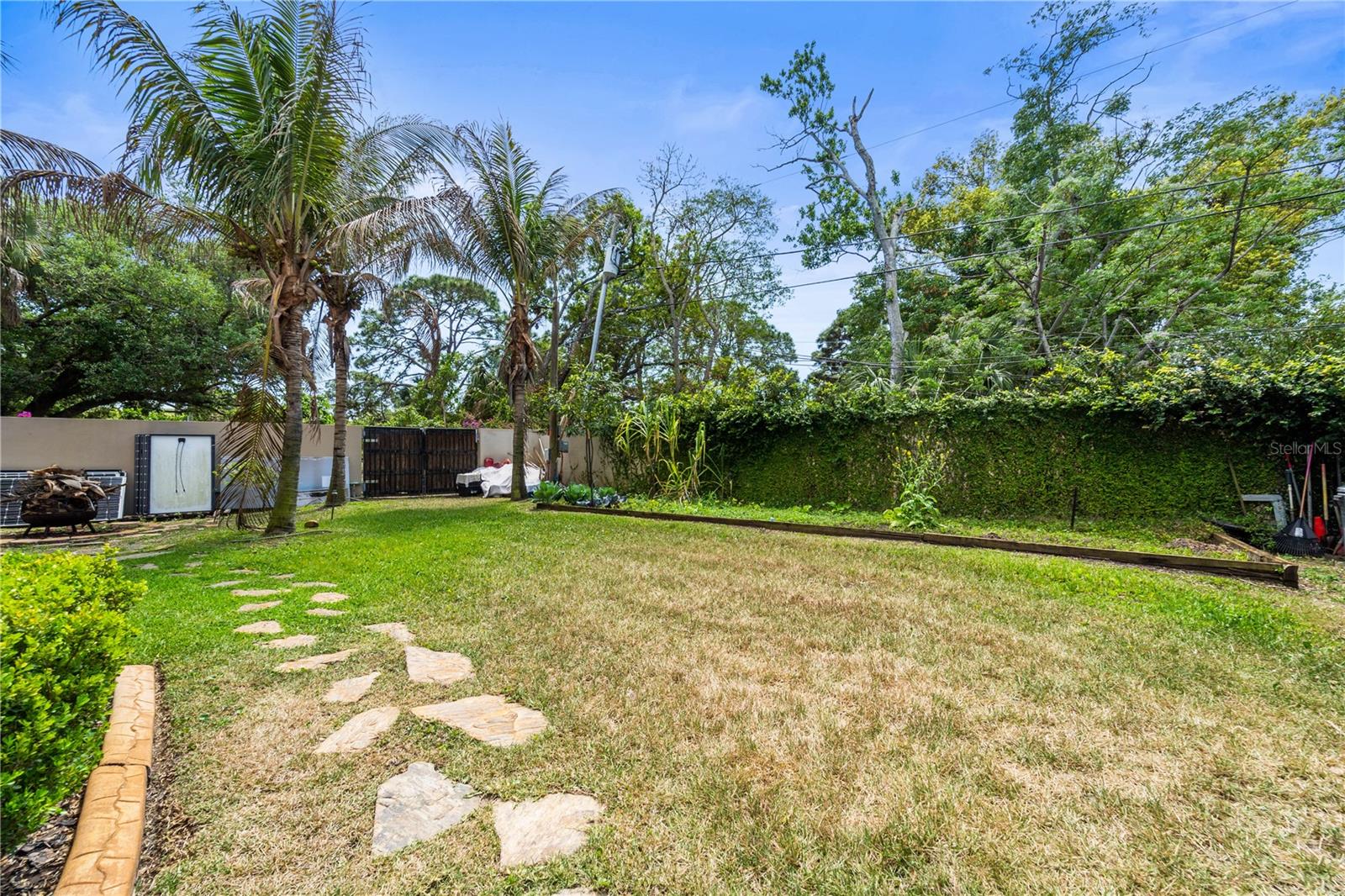 2520 GOMAZ Way ST PETERSBURG, FL 33712